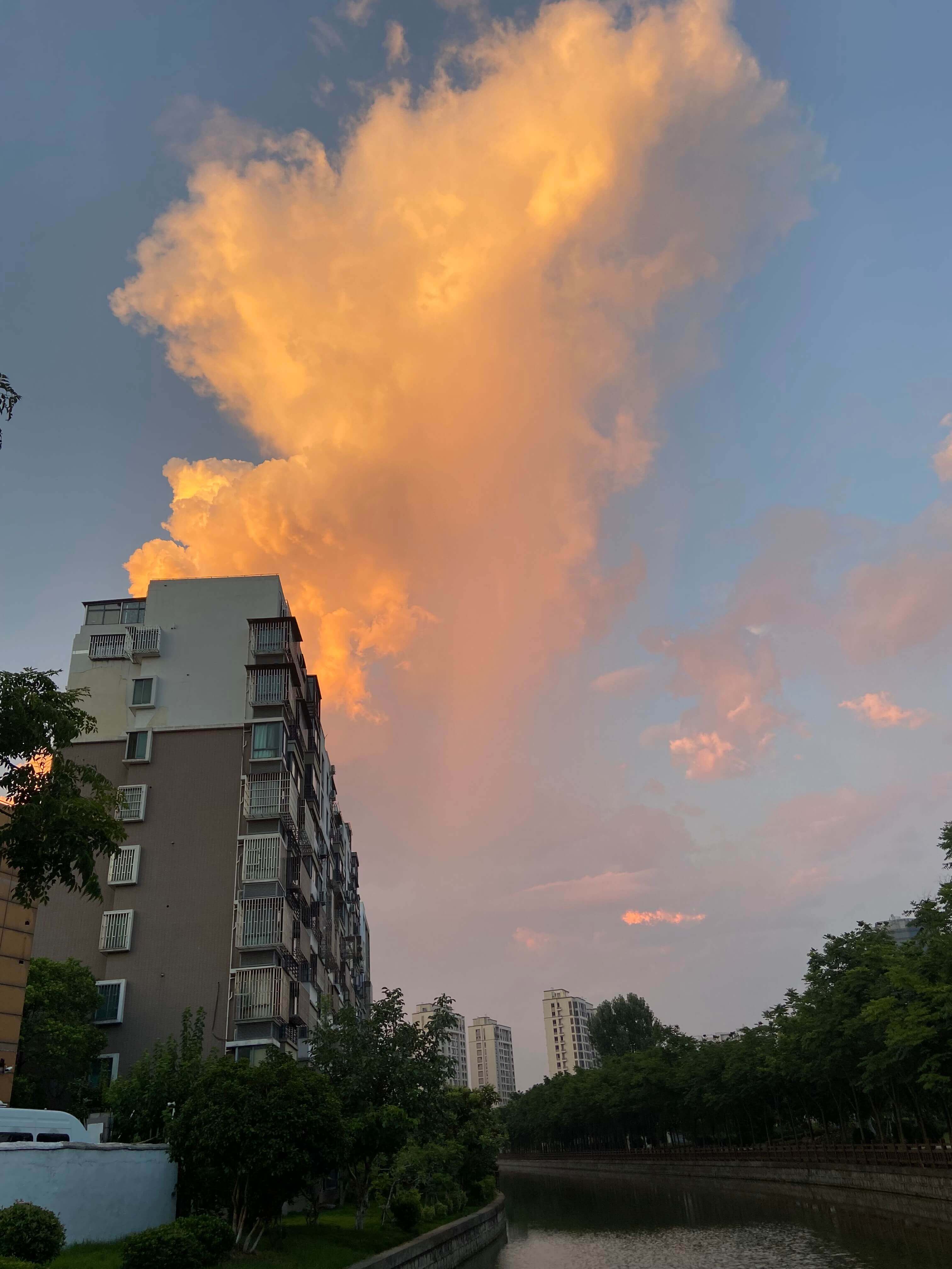 飘霞